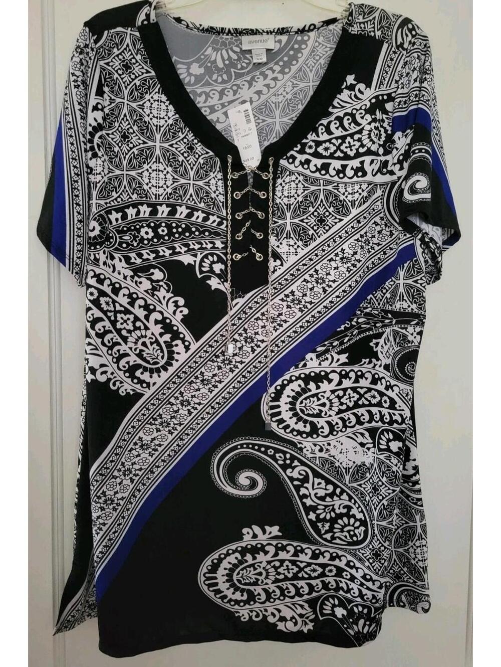 Avenue Plus 18 20 Floral Tunic NWT Black White Blue Flowy Top Chain Detail